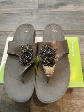 BareTraps Metallic Gunmetal Beaded Thong Sandals 11 M